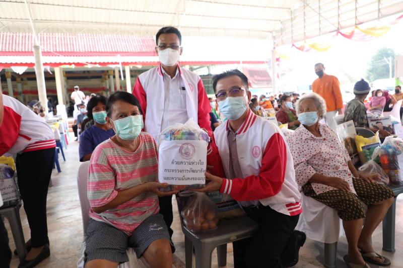 รมว.พม. เป็นประธาน�