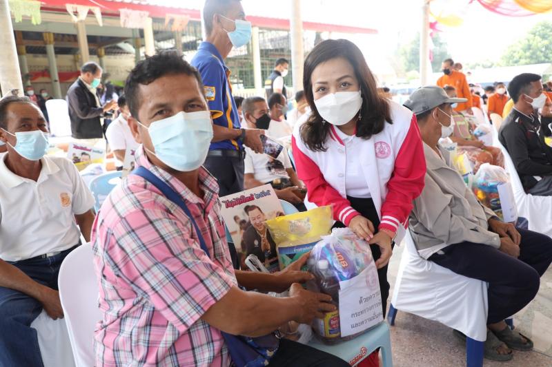 รมว.พม. เป็นประธาน�