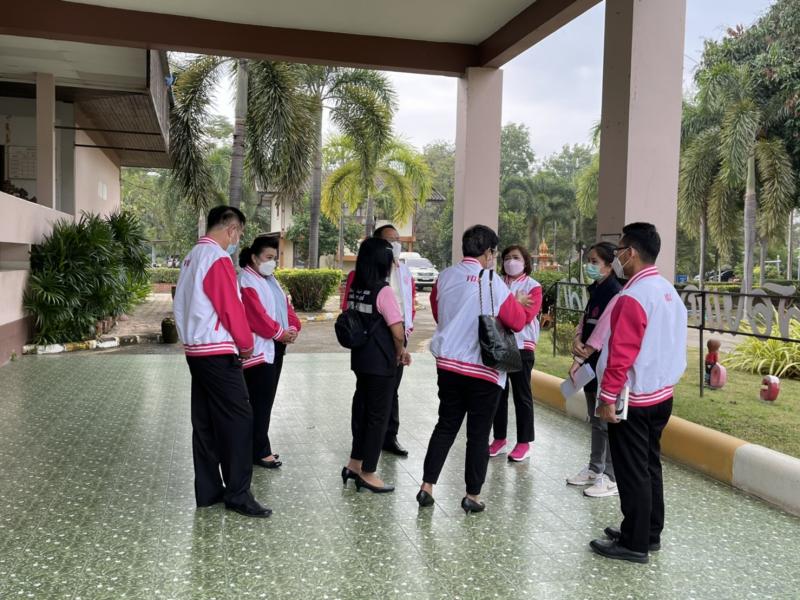 ปลัดพม. พร้อมด้วยค