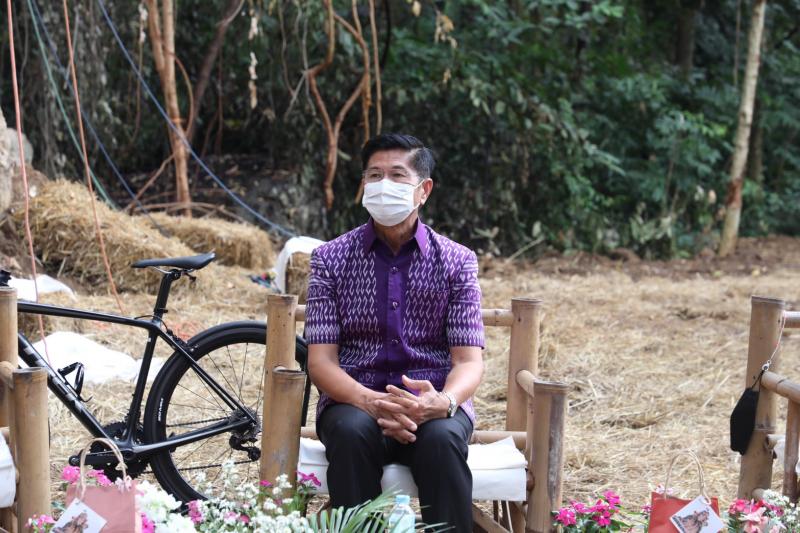 รมว.พม.ประธานการแถ