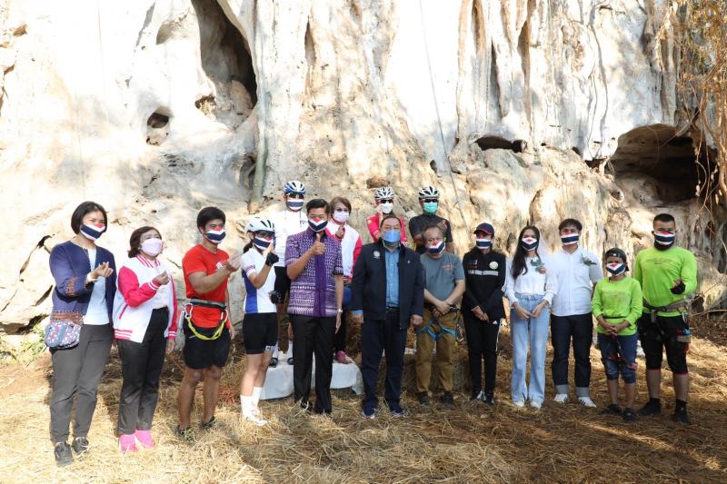 รมว.พม.ประธานการแถ