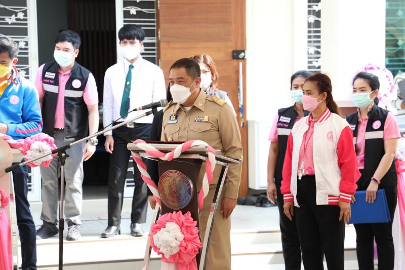 รมว.พม. พร้อมด้วยค�