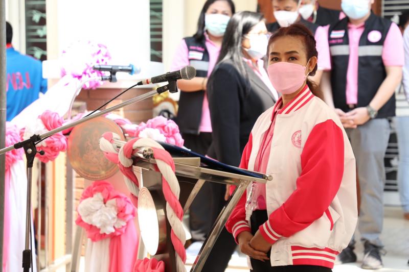 รมว.พม. พร้อมด้วยค�