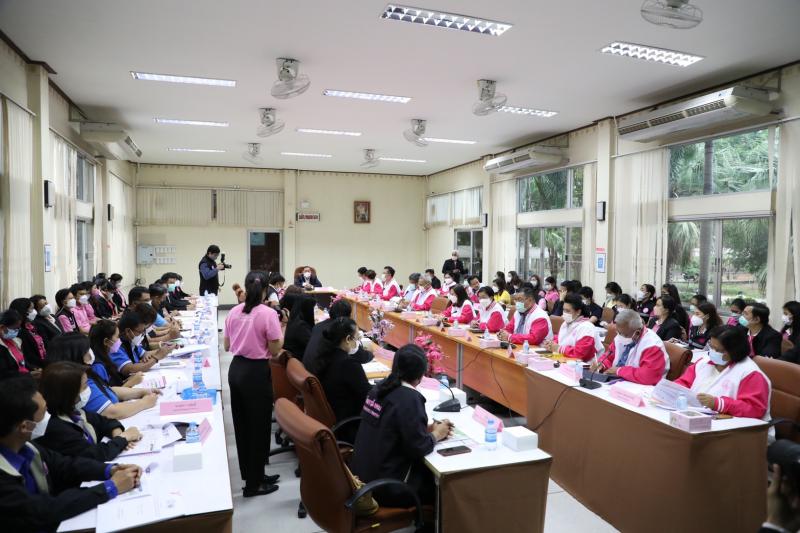 รมว.พม. เป็นประธาน�