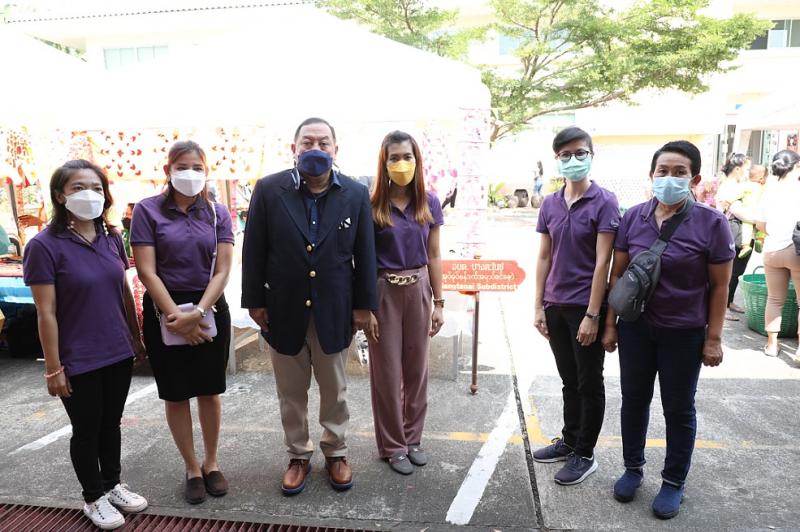 รมว.พม.รมว.พม.เป็นป�
