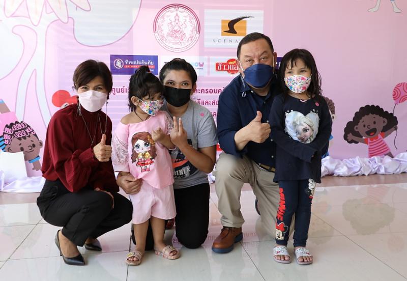 รมว.พม.รมว.พม.เป็นป�