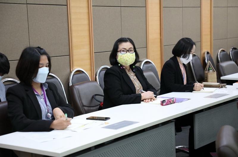 รมว.พม. เป็นประธาน�