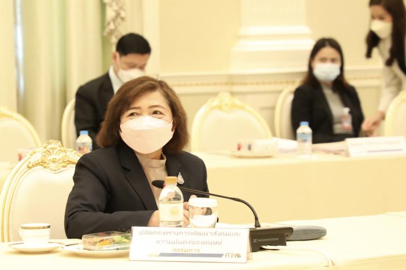 นายกรัฐมนตรี เป็น�