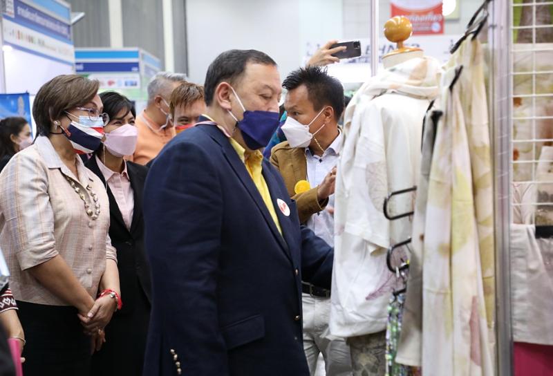 รมว.พม.เป็นประธานเ