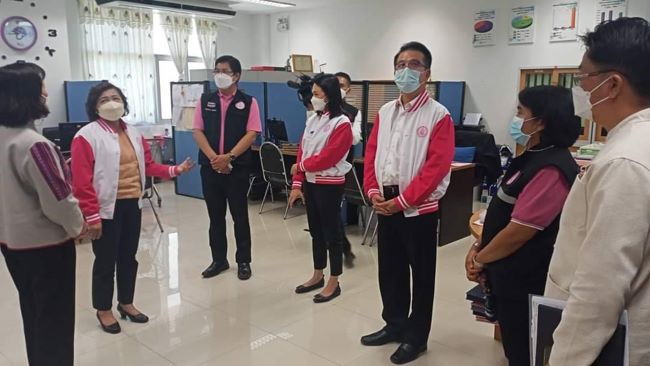 ปลัดพม.พร้อมด้วยค�