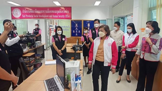 ปลัดพม.พร้อมด้วยค�