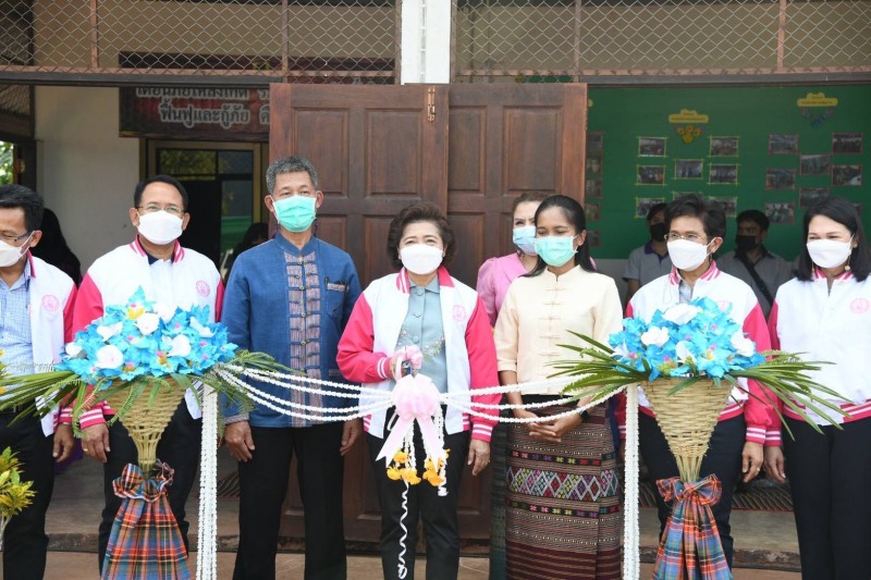 ปลัดพม.พร้อมด้วยผ�