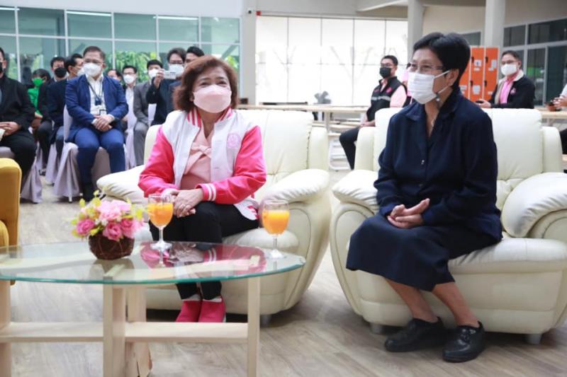รมว.พม. เป็นประธาน�