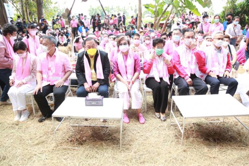 รมว.พม.เป็นประธานเ