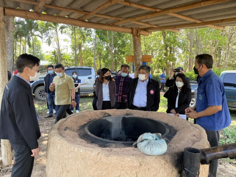 ผต.พม. ลงพื้นที่ตร�