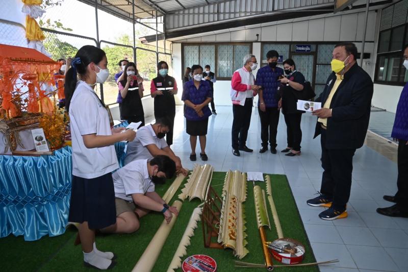 รมว.พม.เป็นประธานเ
