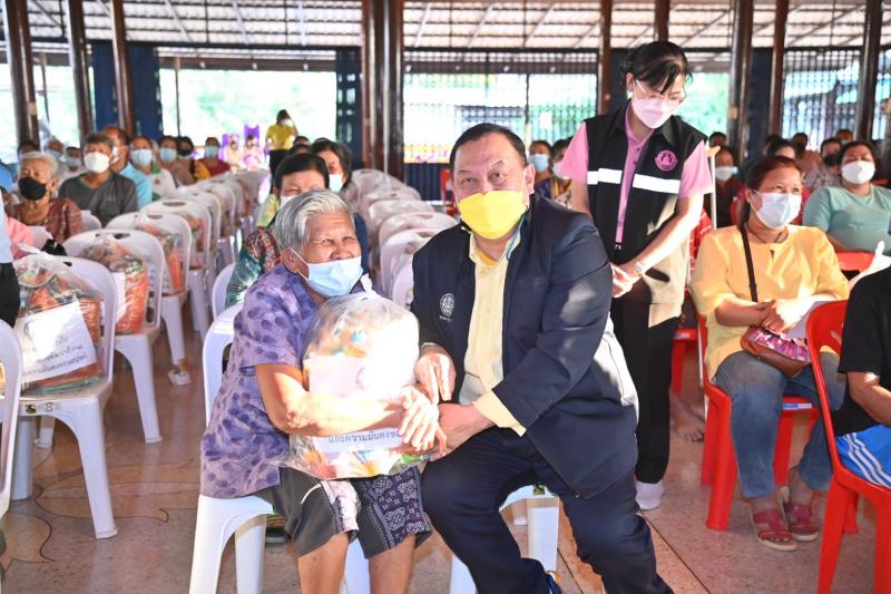 รมว.พม.เป็นประธานเ