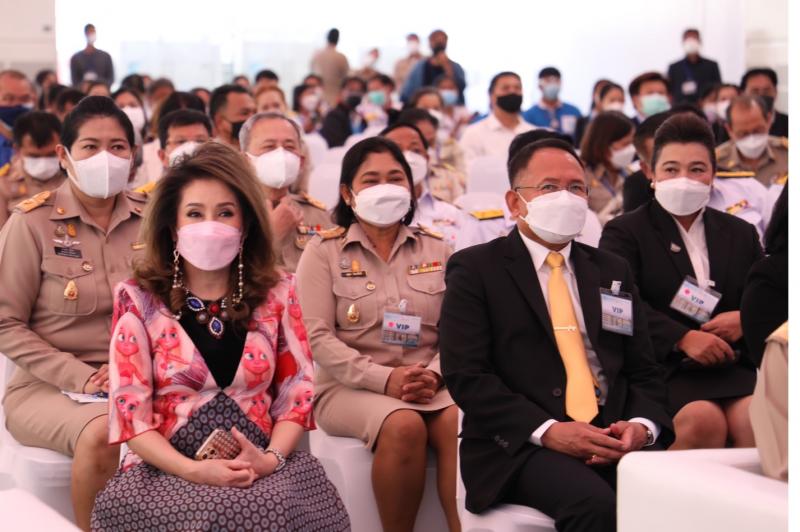 นายกรัฐมนตรี เป็น�