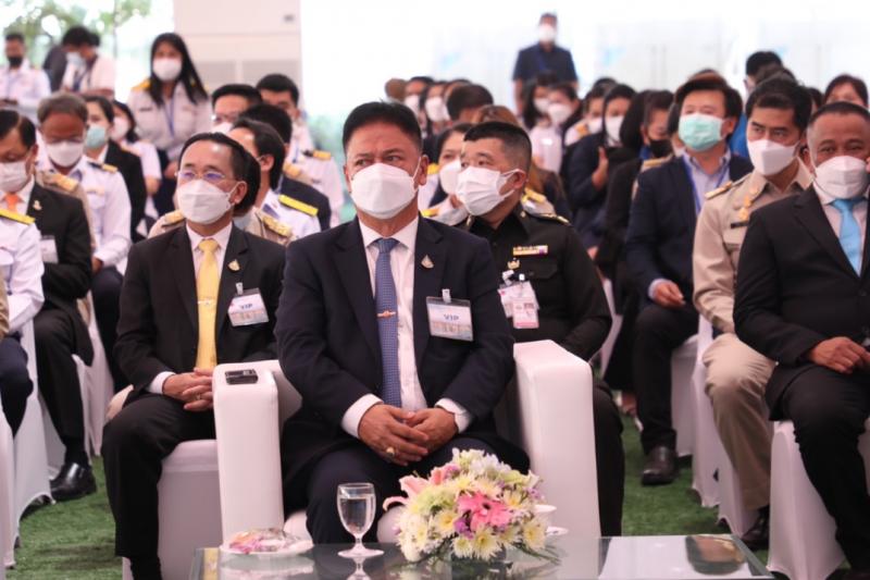 นายกรัฐมนตรี เป็น�