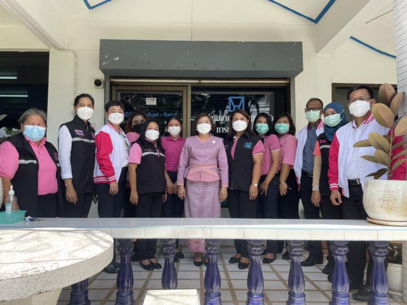 ปลัดพม.พร้อมด้วยค�