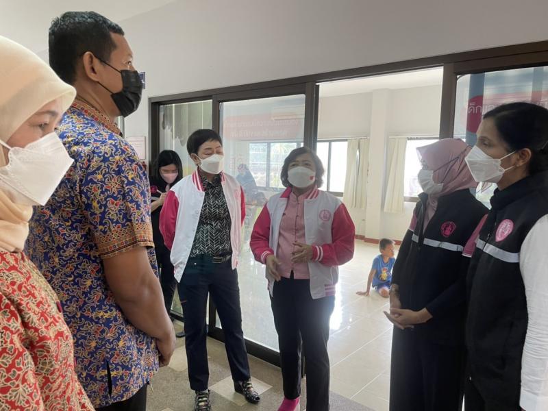 ปลัดพม.ตรวจเยี่ยม�
