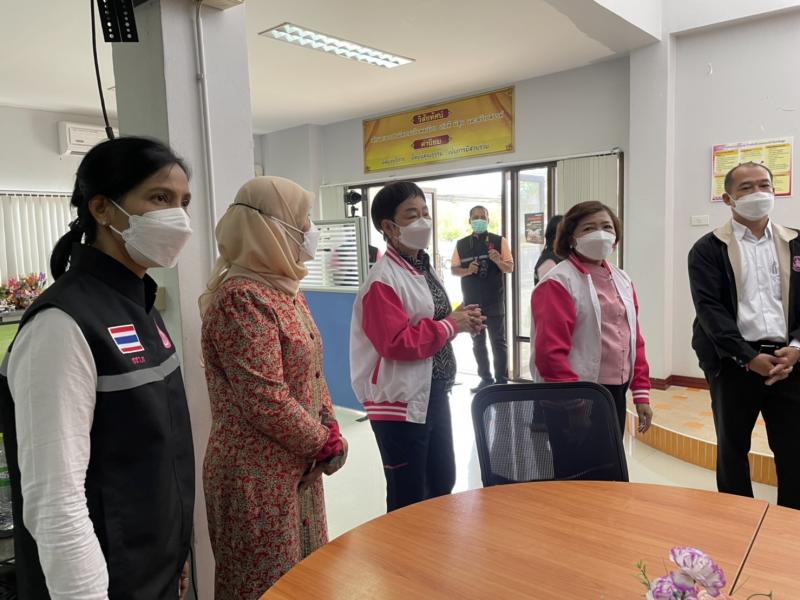 ปลัดพม.ตรวจเยี่ยม�