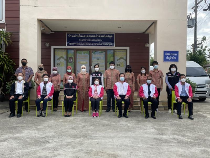 ปลัดพม.ตรวจเยี่ยม�