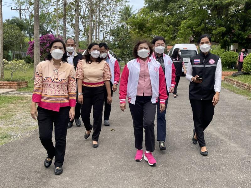 ปลัดพม.ตรวจเยี่ยม�