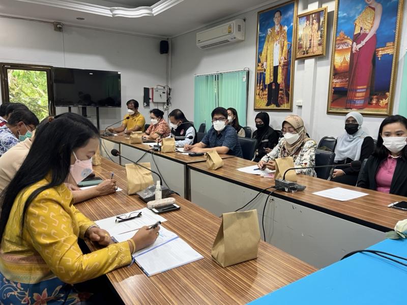 ที่ปรึกษาด้านสัง�