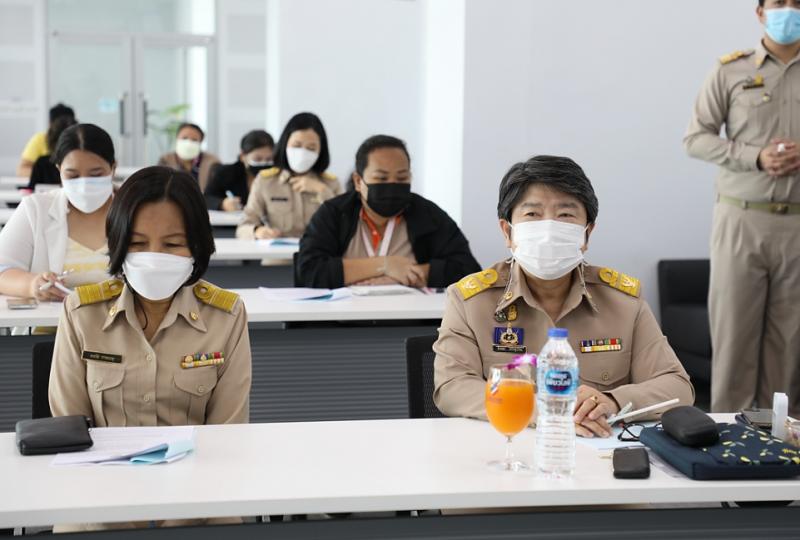 รองปลัดพม.เป็นประ�
