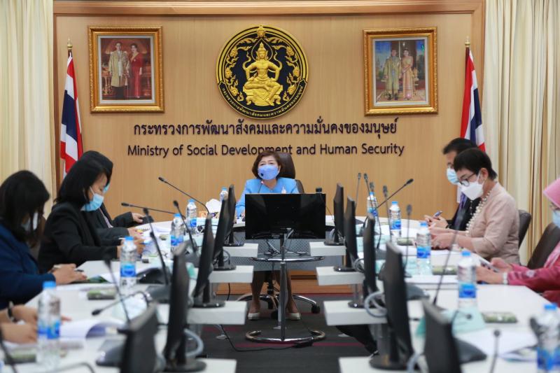 ปลัดพม.เป็นประธาน�