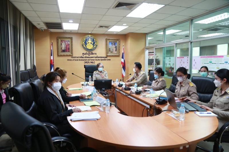 รองปลัดพม.เป็นประ�
