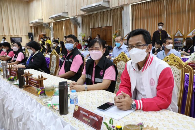 รมว.พม.พร้อมด้วยรม