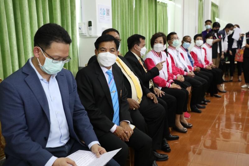 รมว.พม.พร้อมด้วยรม