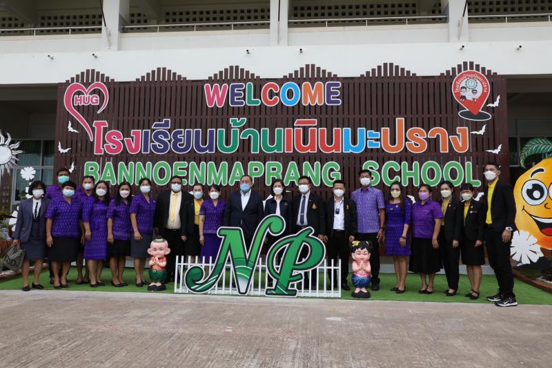 รมว.พม.พร้อมด้วยรม