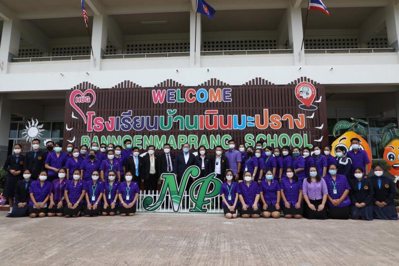 รมว.พม.พร้อมด้วยรม
