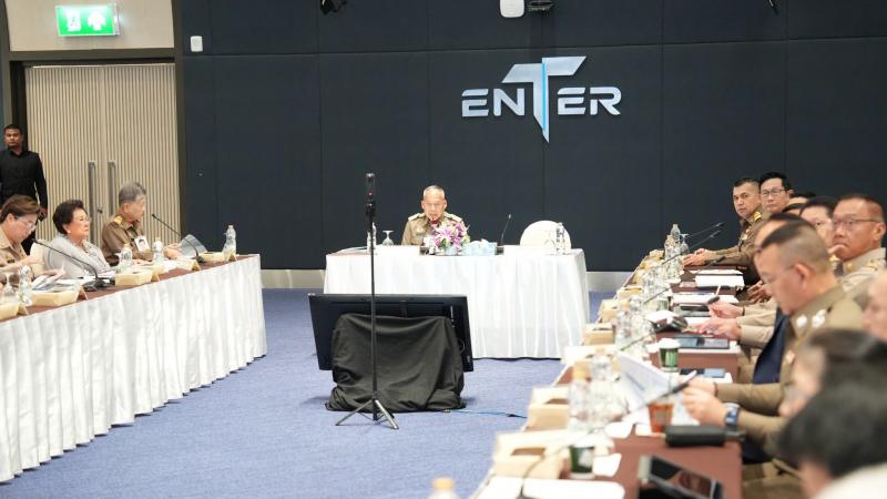 ปลัด พม. ร่วมประชุ�