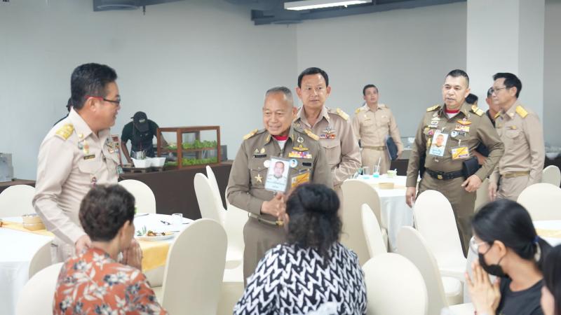 ปลัด พม. ร่วมประชุ�