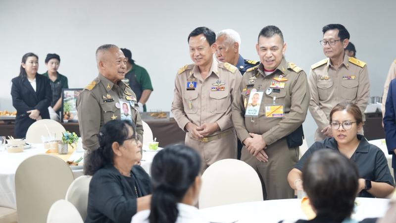 ปลัด พม. ร่วมประชุ�