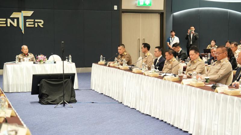 ปลัด พม. ร่วมประชุ�