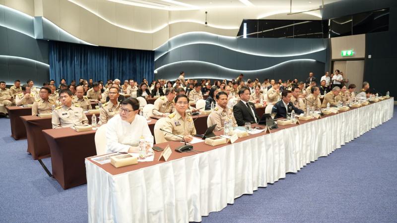 ปลัด พม. ร่วมประชุ�