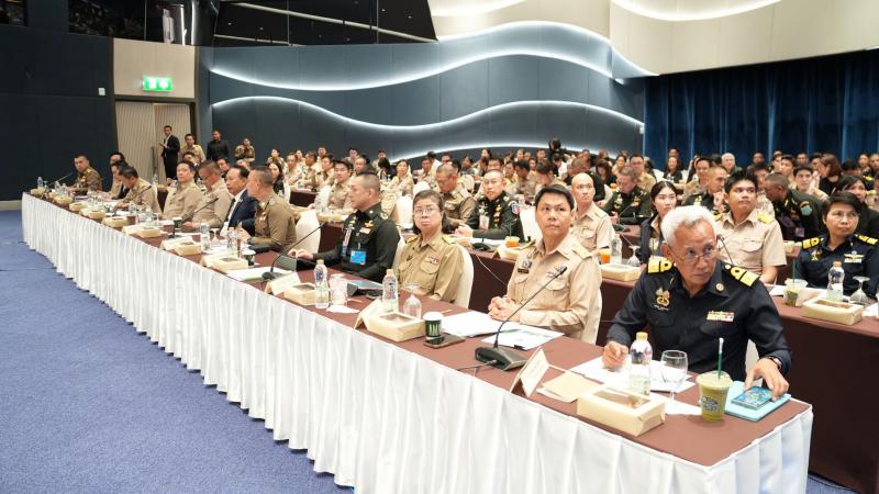 ปลัด พม. ร่วมประชุ�