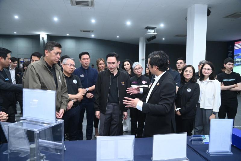 รมว.พม. ร่วมประชุม�