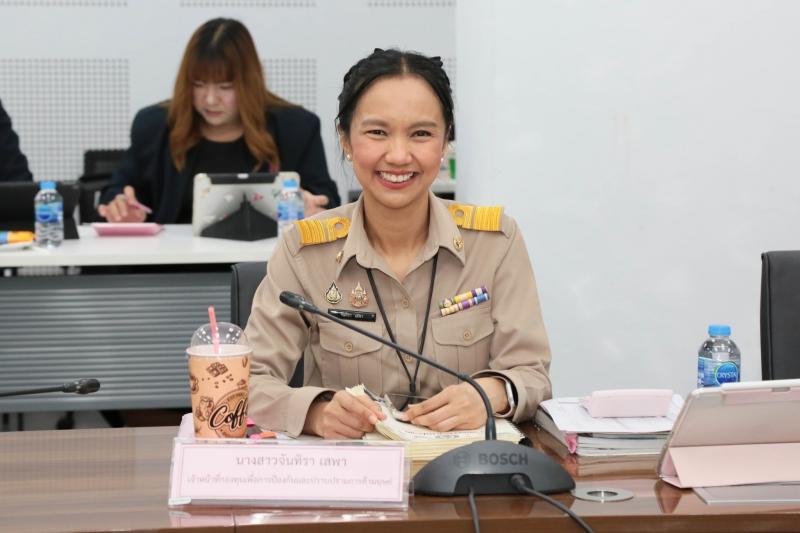 นางสาวสุนีย์ ศรีส�