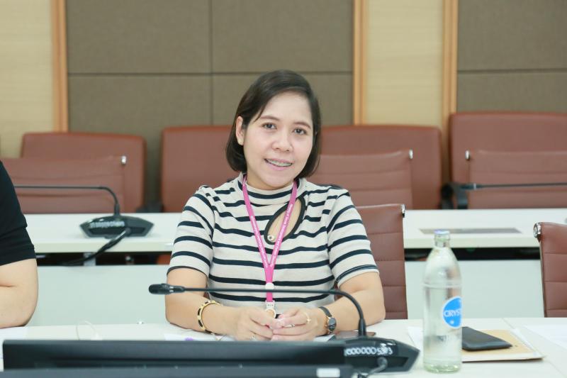 นางสาวนภาพร เมฆาผ�