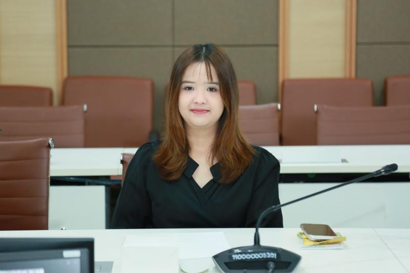 นางสาวนภาพร เมฆาผ�