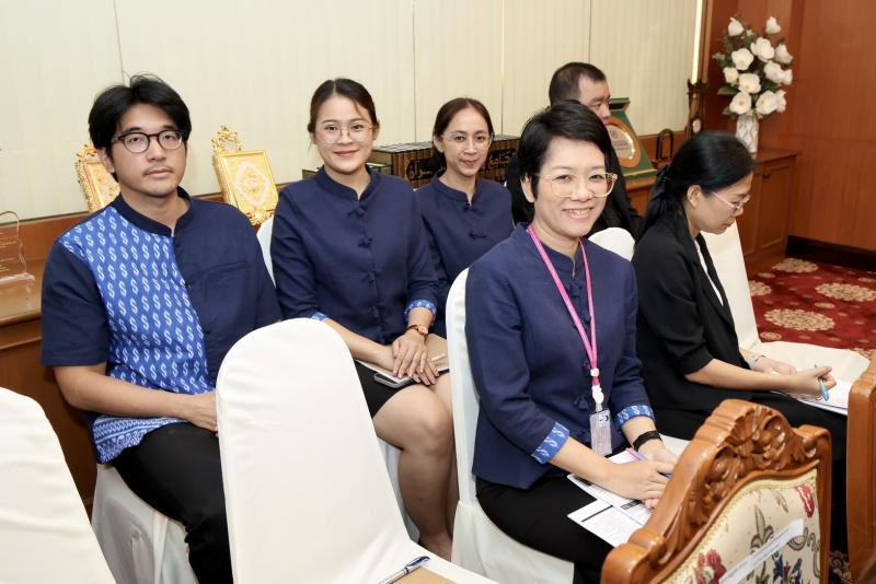 ปลัด พม. เข้าคารวะ �