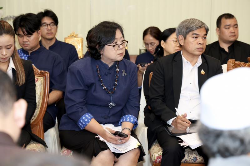 ปลัด พม. เข้าคารวะ �