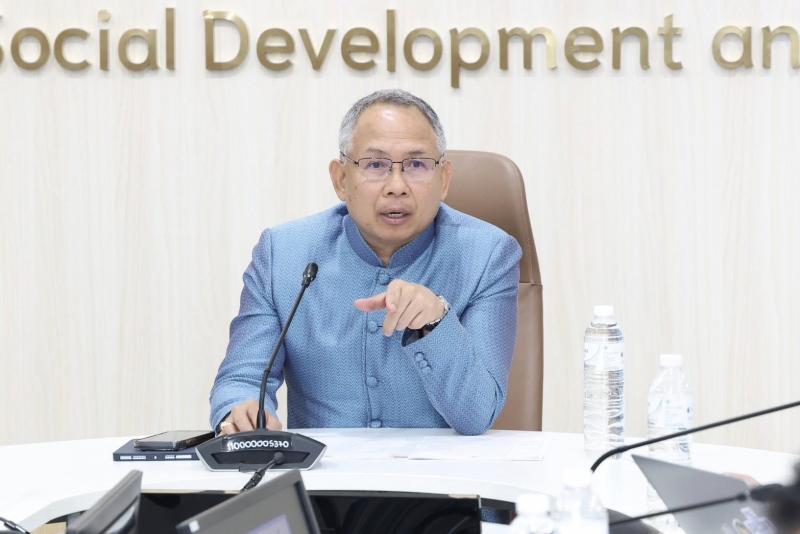 ปลัด พม. เป็นประธา�