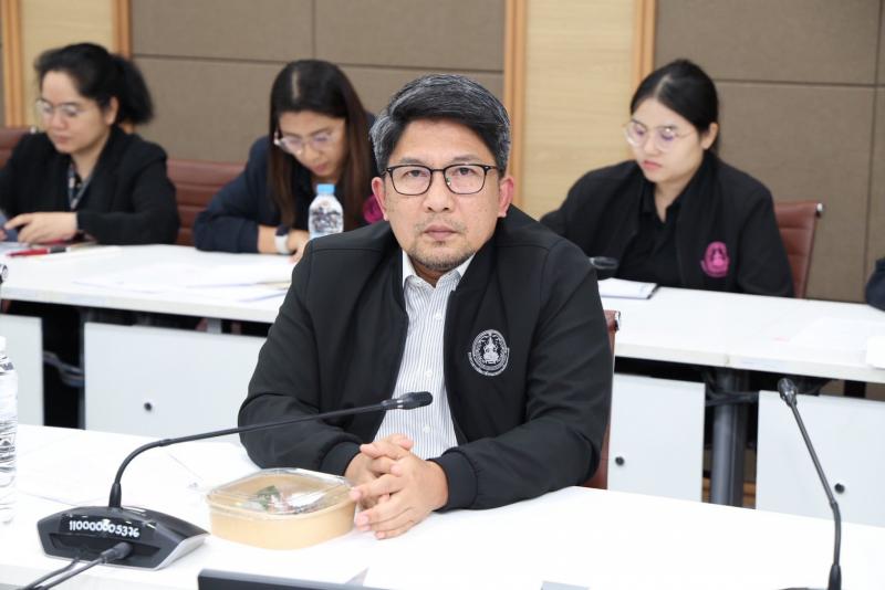 ปลัด พม. เป็นประธา�
